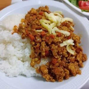 余ったカレールウでも作れる！ドライカレー！